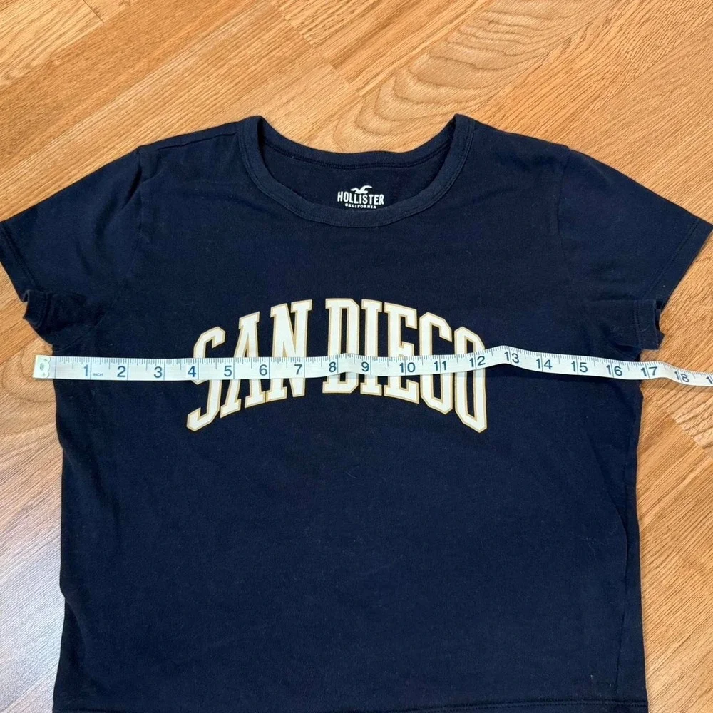 Hollister navy blue crop top t shirt San Diego California 100% Cotton Sz Small - Picture 4 of 6